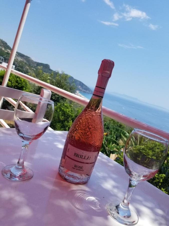 Hotel Belle Vue Dhërmi Екстериор снимка