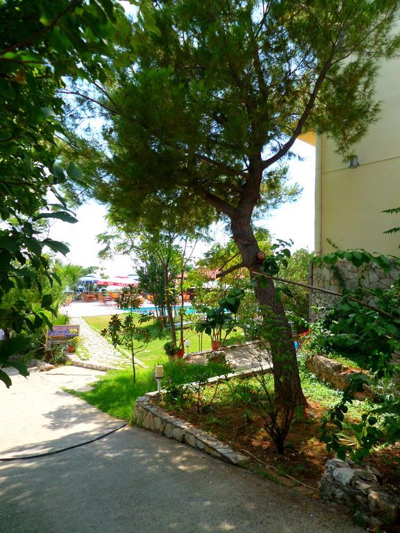 Hotel Belle Vue Dhërmi Екстериор снимка