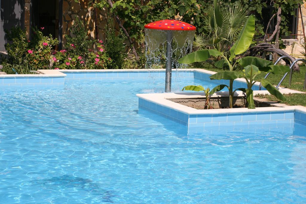 Hotel Belle Vue Dhërmi Екстериор снимка
