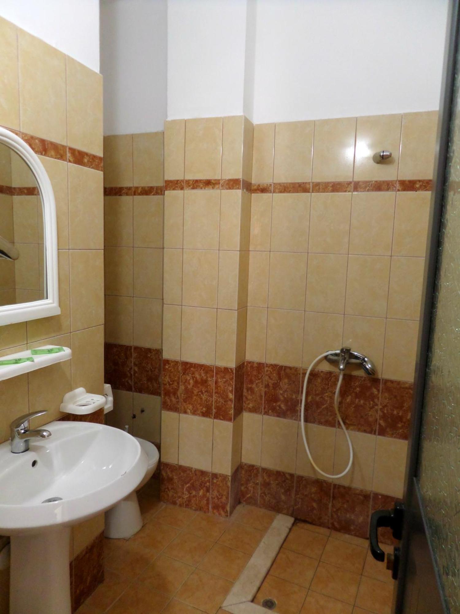 Hotel Belle Vue Dhërmi Екстериор снимка
