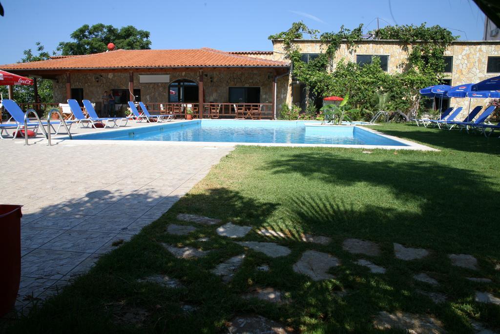 Hotel Belle Vue Dhërmi Екстериор снимка