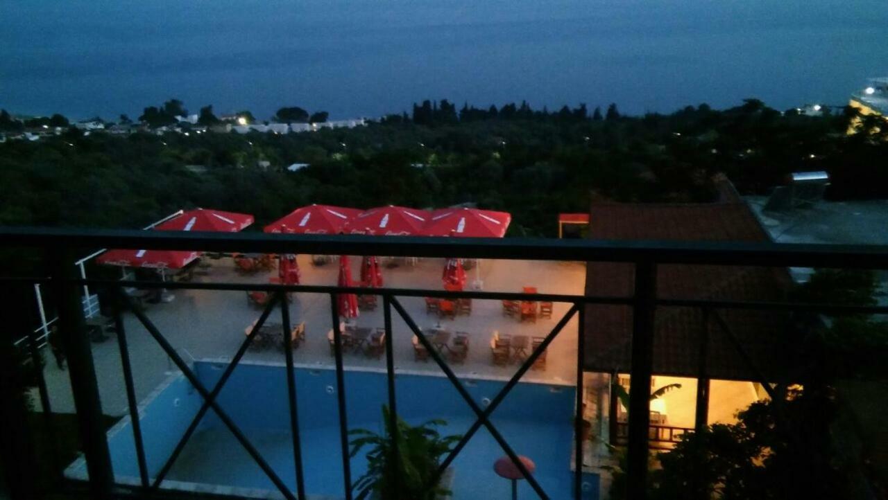 Hotel Belle Vue Dhërmi Екстериор снимка